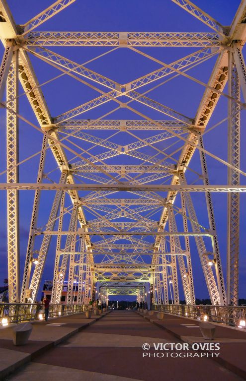 Nashville bridge at night